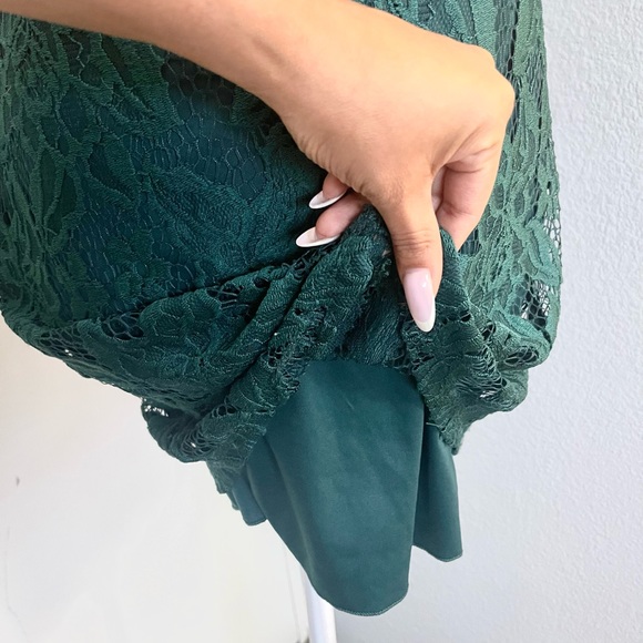 Womens Emerald green lace dress - Picture 7 of 11